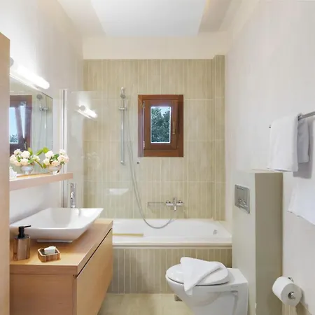 Luxurious Liandri - With Private Pool Villa *