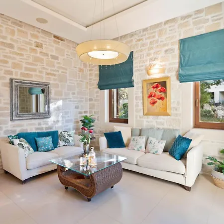 Luxurious Liandri - With Private Pool * Atsipopoulo