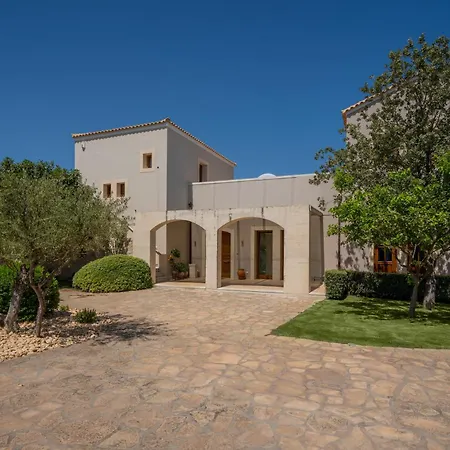 Luxurious Liandri - With Private Pool Villa
