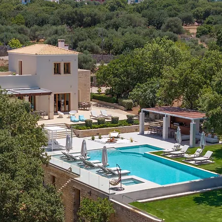 Luxurious Liandri - With Private Pool *