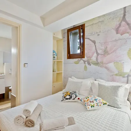 فيلة Luxurious Liandri - With Private Pool