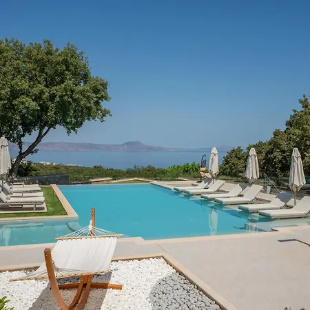 Luxurious Liandri - With Private Pool فيلة