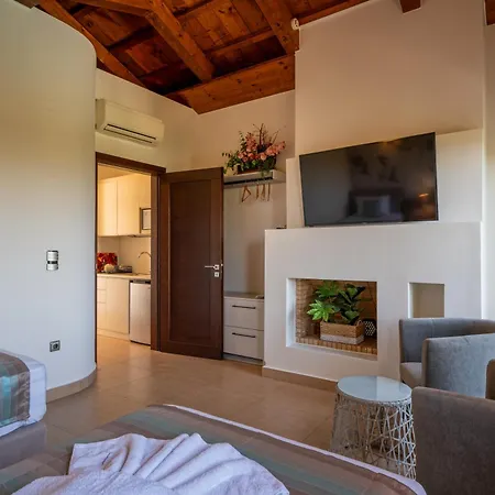 Luxurious Liandri - With Private Pool فيلة أتسيبوبولو